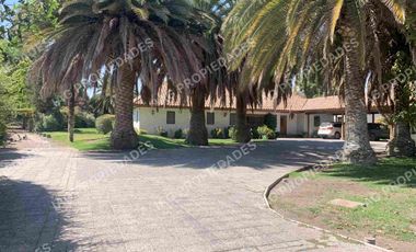 VENTA CASA PARCELA EN CHICUREO, 2 PISOS 4D + 5B + PISCINA + TERRAZA + QUINCHO , COLEGIOS KIMEN, PUMAHUE, TRWEHLAS, SAN NICOLAS DE DIACONO