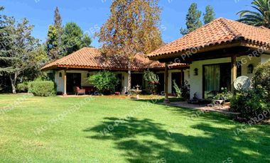 VENTA CASA PARCELA EN CHICUREO, 2 PISOS 4D + 5B + PISCINA + TERRAZA + QUINCHO , COLEGIOS KIMEN, PUMAHUE, TRWEHLAS, SAN NICOLAS DE DIACONO