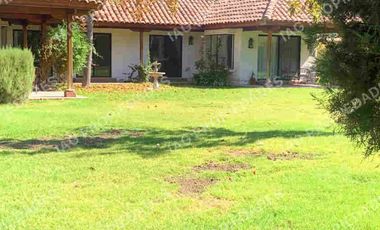 VENTA CASA PARCELA EN CHICUREO, 2 PISOS 4D + 5B + PISCINA + TERRAZA + QUINCHO , COLEGIOS KIMEN, PUMAHUE, TRWEHLAS, SAN NICOLAS DE DIACONO