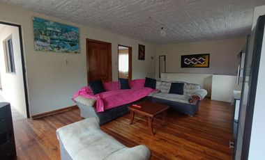 CASA EN VENTA, CON AMPLIO ESPACIO VERDE EN NULTI