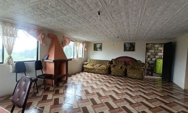 CASA EN VENTA, CON AMPLIO ESPACIO VERDE EN NULTI