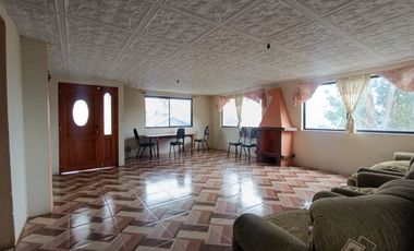 CASA EN VENTA, CON AMPLIO ESPACIO VERDE EN NULTI