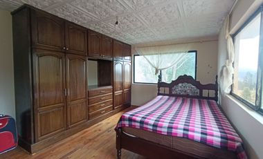 CASA EN VENTA, CON AMPLIO ESPACIO VERDE EN NULTI