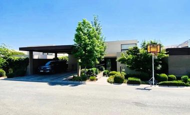 VENTA CASA MEDITERRANEA EN PIEDRA ROJA, 2 PISOS 4D + 3B + PISCINA + TERRAZA + QUINCHO , COLEGIOS ALEMAN, PEDREGALES, SAN ANSELMO