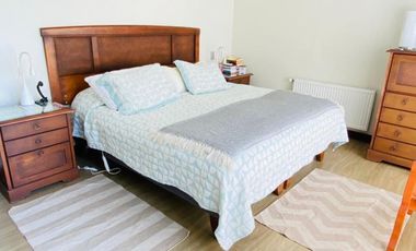 VENTA CASA MEDITERRANEA EN PIEDRA ROJA, 2 PISOS 4D + 3B + PISCINA + TERRAZA + QUINCHO , COLEGIOS ALEMAN, PEDREGALES, SAN ANSELMO