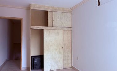 Amplia y funcional casa en renta de 2 niveles.
