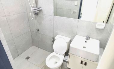 SSSU5 New High-Tech Condo Apartment Swimming Pool Prime Location SM Angeles City