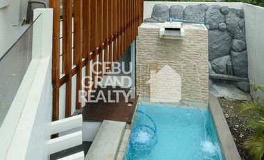 Luxury House with Swimming Pool for Sale in Brookfield Subdivision