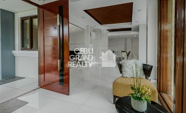 Luxury House with Swimming Pool for Sale in Brookfield Subdivision