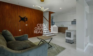 Luxury House with Swimming Pool for Sale in Brookfield Subdivision