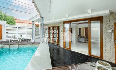 Luxury House with Swimming Pool for Sale in Brookfield Subdivision