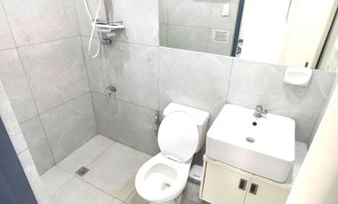 SSSU14 New High-Tech Condo Apartment Swimming Pool Prime Location SM Angeles City