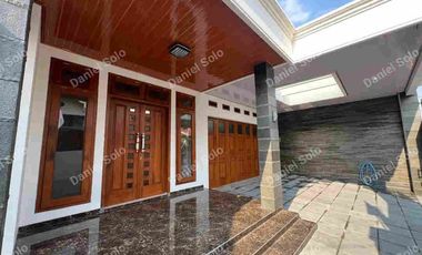 Dijual Rumah Sumber Solo Banjarsari Surakarta