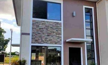 Linnea Single Attached