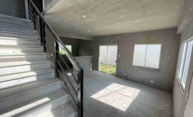 Linnea Single Attached