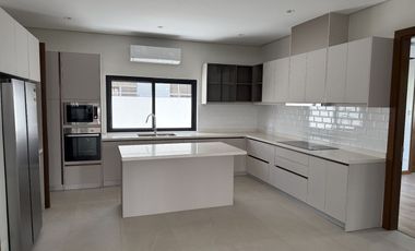 Brand New Modern Home For Sale in Ayala Southvale Primera