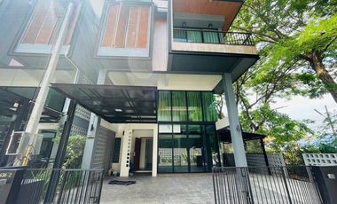 Rent/Sale Home Office 4 floors, Second Ring Road, near Chiang Mai City Hall Center with Suthep Mountain View, Chiang Mai