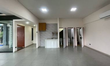 Rent/Sale Home Office 4 floors, Second Ring Road, near Chiang Mai City Hall Center with Suthep Mountain View, Chiang Mai