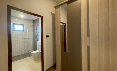 Rent/Sale Home Office 4 floors, Second Ring Road, near Chiang Mai City Hall Center with Suthep Mountain View, Chiang Mai