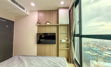 Dusit Grand Condo View For Sale