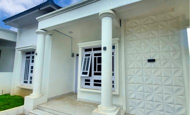 Dijual Rumah Classic di Mibo - Hanya 50 Meter ke Jalan Raya Jl. Soekarno Hatta!