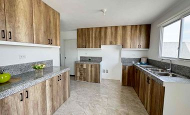 Venta de casa 4 dormitorios en etapa Floreana de Casalaguna