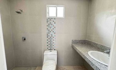 Venta de casa 4 dormitorios en etapa Floreana de Casalaguna