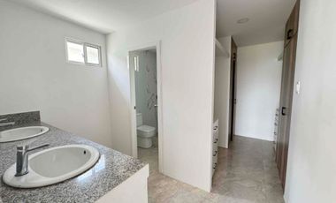 Venta de casa 4 dormitorios en etapa Floreana de Casalaguna