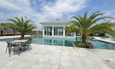 Venta de casa 4 dormitorios en etapa Floreana de Casalaguna