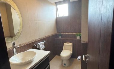 AMPLIO DEPARTAMENTO, GRAN TERRAZA PRIVADA, SECTOR AV. SOLANO - CUENCA