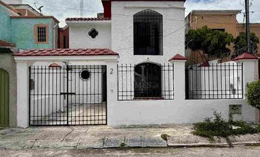 OPORTUNIDAD – CASA EN VENTA EN ZONA CÉNTRICA DE CANCÚN