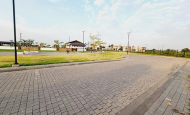 En venta terreno en Urb.Isla Celeste en Etapa Babor.