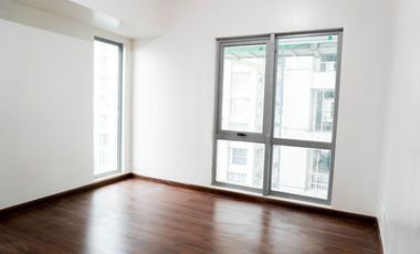 2 Bedrooms  Condo Unit with Balcony for Sale in Shaw Boulevard, Mandaluyong City