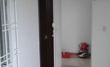 SE ARRIENDA APARTAESTUDIO BARRIO EL ROCIO