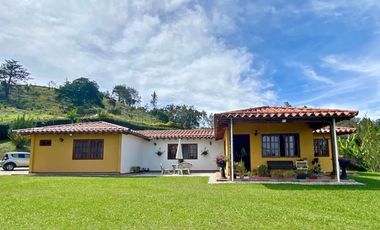 SE VENDE FINCA VIA SAN VICENTE