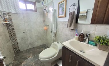 SE VENDE FINCA VIA SAN VICENTE