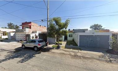 CASA EN AVENIDA PALERMO, HACIENDA SANTA FE, JALISCO, MÉXICO ¡NO CRÉDITOS!