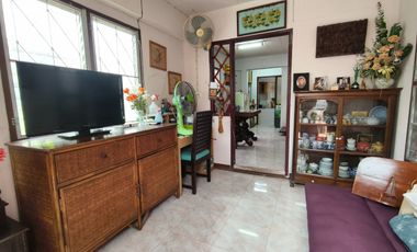 House for Sale – Eua Arthorn San Kamphaeng, Chiang Mai Behind the Market in the Village