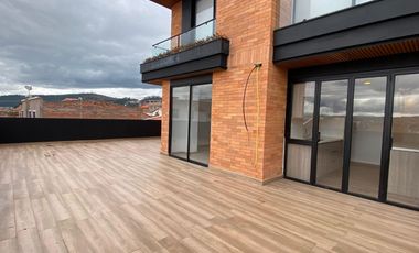 🏢Moderno Departamento de 2 Dormitorios con Terraza Enorme cerca de la Av. 10 de Agosto y Av. Loja🏙️