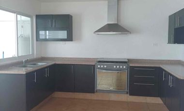 renta CASA LOMAS DE ANGELÓPOLIS (frente a sonata) SÚPER PRECIO/ rec en planta baja