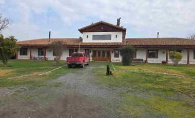 🏡 ¡Se vende espectacular parcela en Lampa!
Disfruta de la tranquilidad y comodidad en un entorno natural 🌳

✨ 5.000 m² de terreno en  condominio cerrado con seguridad 24/7.  5D 4B ,piscina,  Quincho