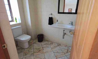 🏡 ¡Se vende espectacular parcela en Lampa!
Disfruta de la tranquilidad y comodidad en un entorno natural 🌳

✨ 5.000 m² de terreno en  condominio cerrado con seguridad 24/7.  5D 4B ,piscina,  Quincho