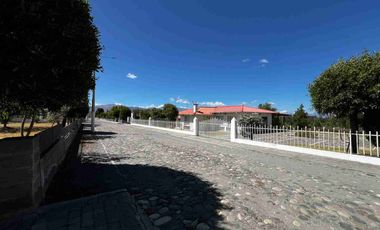 QUINTA DE LUJO EN VENTA EN MALCHINGUI A 40 MINUTOS DE QUITO