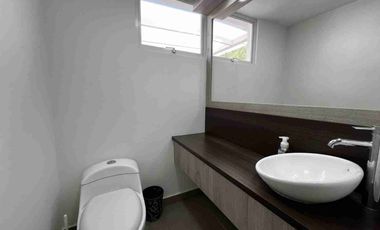 QUINTA DE LUJO EN VENTA EN MALCHINGUI A 40 MINUTOS DE QUITO