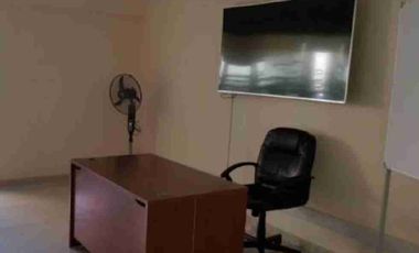 SE VENDE O ARRIENDA OFICINA EN SANTIAGO CENTRO puedes  poner negocio de lo que quieras con todas las comodidades y con excelente conectividad Huérfanos 779 piso 7 100m2