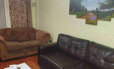 Se Vende Hermosa 🏡  en la Comuna de Pudahuel Villa las Casas , cerca del Metro Barrancas línea 5 , conectividad 3D 1B , Estacionamiento,  sin deuda