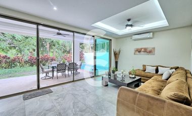 Casa en venta en Cancún en Residencial Lagos del sol con Alberca y Jardín