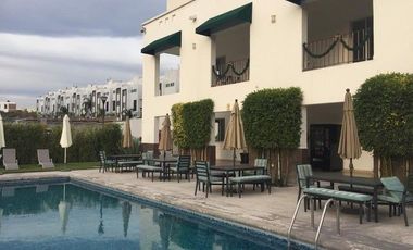 Vendo PH en santa fe de juriquilla 3 recamaras + servicio 4 baños 2 autos