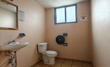 Edificio en Renta y Venta en Valle Don Camilo sobre 5 de Mayo