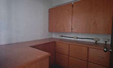 Edificio en Renta y Venta en Valle Don Camilo sobre 5 de Mayo